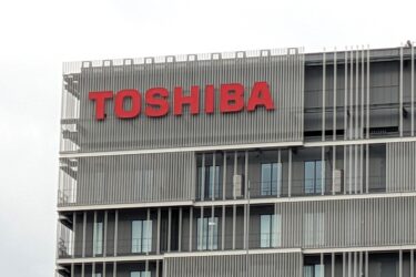 東芝の26年4〜6月期、AI需要を追い風に営業最高益　純利益は30倍