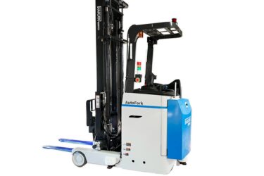 ロジスネクスト、ロボット開発のハクオウロボティクスにリーチ型フォークリフトの車体提供 