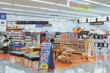 おもちゃ売り場拡張、電動ソファ取り扱い開始　親子3世代の来店目指す　ヤマダデンキテックランド西神戸店（神戸市西区）