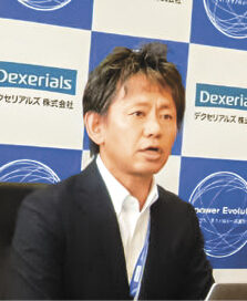 新棟について説明する神谷執行役員