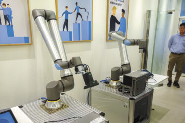ユニバーサルロボット、フィジカルAI対応の協働ロボット基盤発表　生産現場の省力化後押し