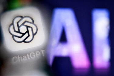 AI、70年越しに本格普及　競争加速、脅威論も台頭　社会・経済に地殻変動