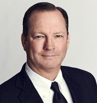 光ファイバーの調達で陣頭指揮を取るビジネス部門のカイル・マラディCEO