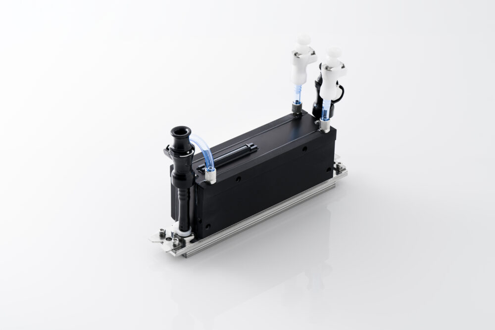 京セラ、循環型インクジェットヘッドを11月発売白インクやバーニッシュインクに対応