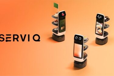 ソフトバンクロボティクス、スリムな配膳ロボットを国内販売　狭い店舗でも安定走行
