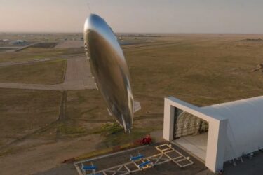 ソフトバンク、HAPS通信試験成功　米国から飛来、室戸岬沖で滞空　2027年以降の国内商用化目指す