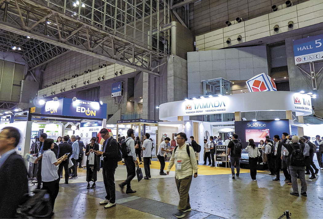 9万8884人が来場した昨年のCEATEC