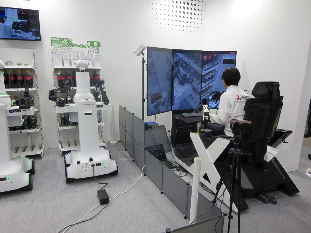 陳列作業を行う人型ロボットの遠隔サポート