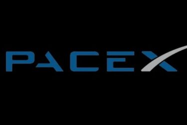 米連邦通信委、スペースXの「D2D衛星」1万5000基計画を承認　35年までに配備完了へ